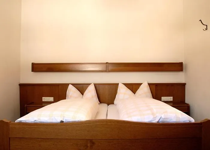 Gastehaus Daum ゲストハウス フューゲン